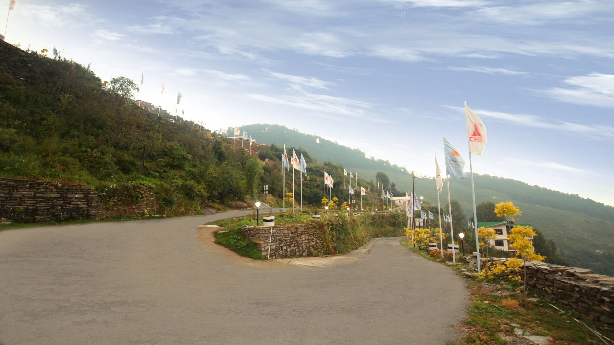 The Swiss Village Resort Найнитал Экстерьер фото